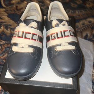 Toddler Gucci sneakers size 24